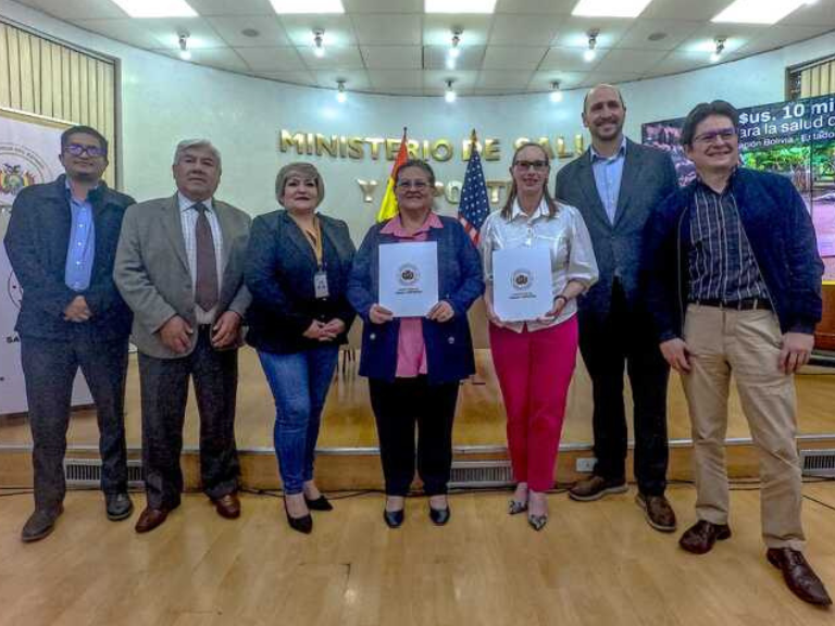 Bolivia y Estados Unidos sellan acuerdo en salud pública