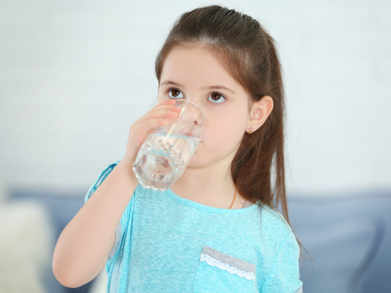 desarrollo cognitivo infantil, exposición al fluoruro, rendimiento cognitivo, fluoración del agua potable