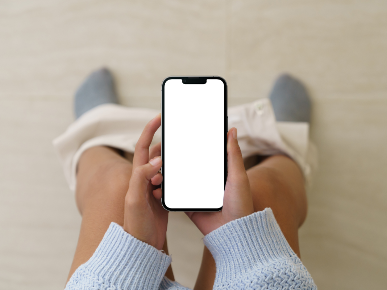 hemorroides, defecacion, smartphones, telefonos inteligentes, uso de telefonos en el inodoro, defecar, cojinetes hemorroidales