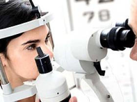 Aplicación tópica de corticoides inhibe la linfangiogénesis corneal