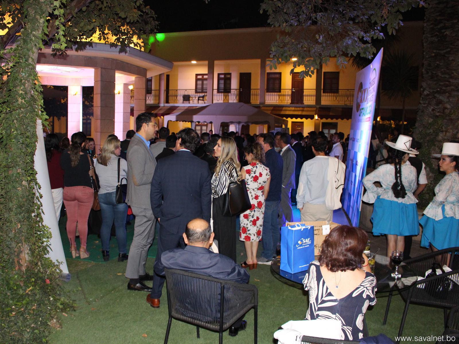 Inauguración con tradición