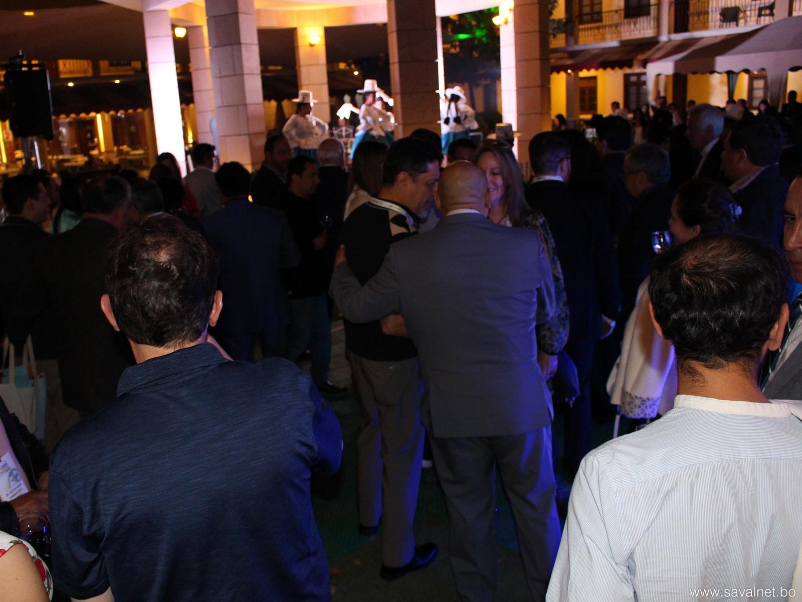 Inauguración con tradición