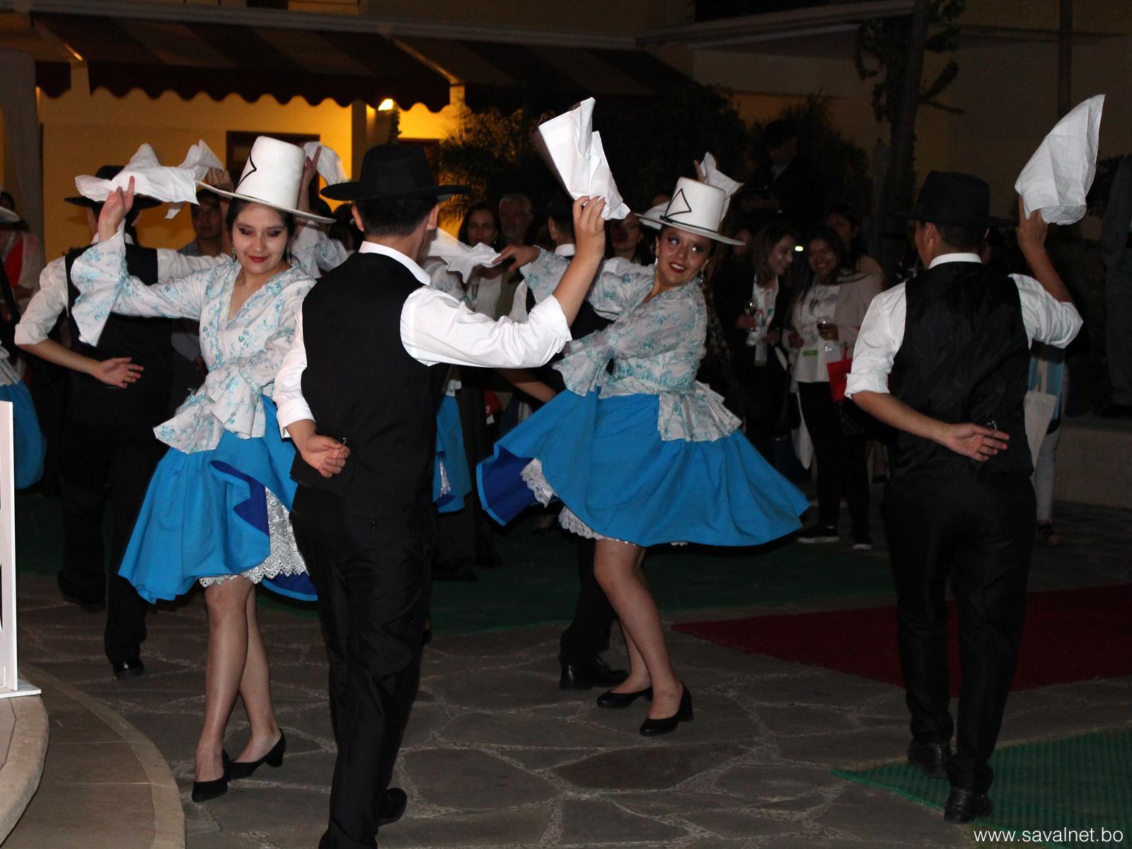 Inauguración con tradición