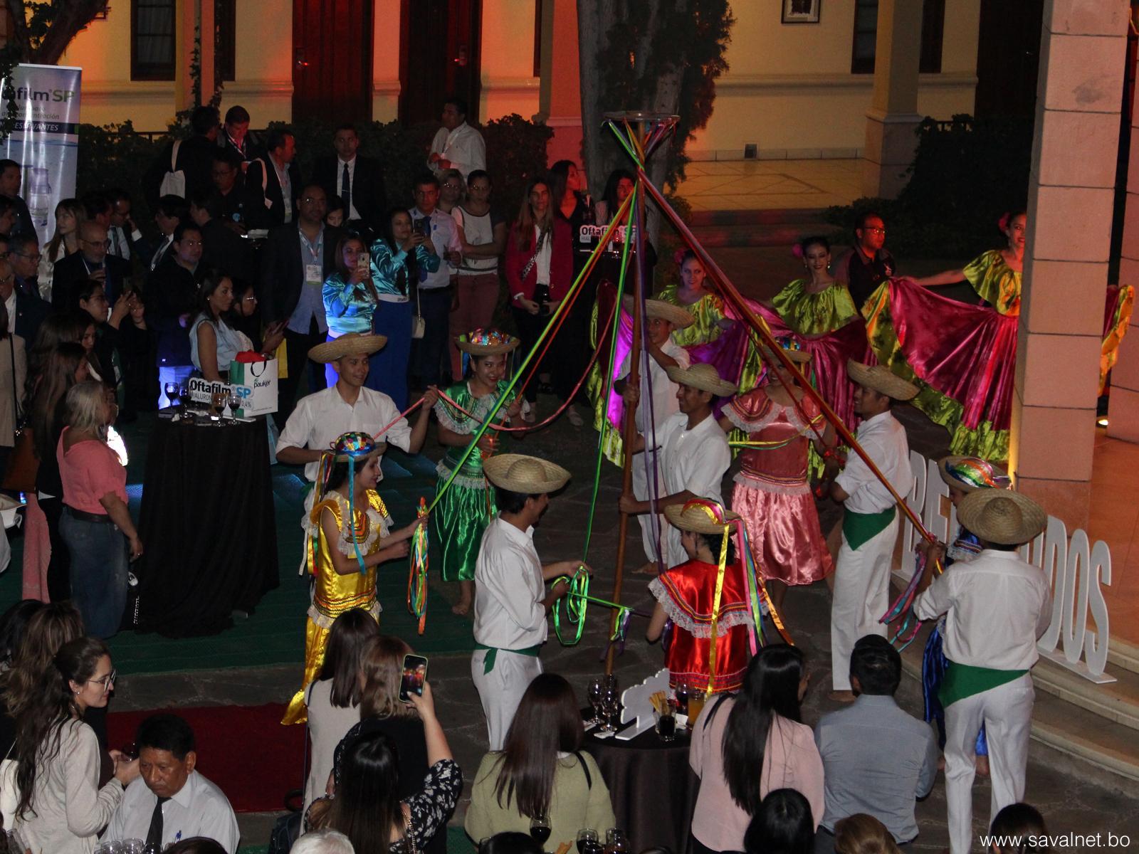 Inauguración con tradición