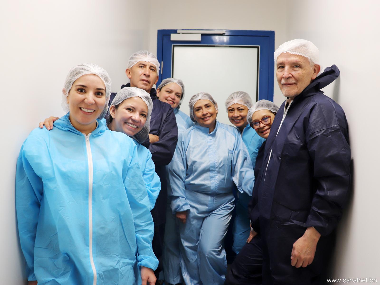 Visita a Laboratorios SAVAL en Chile