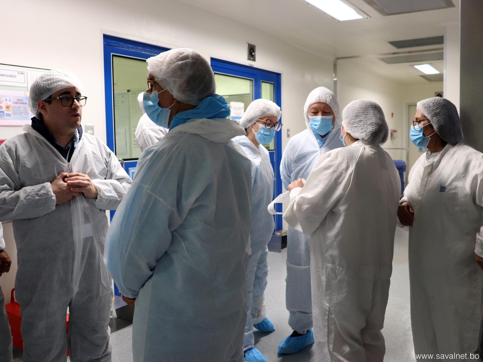 Visita a Laboratorios SAVAL en Chile