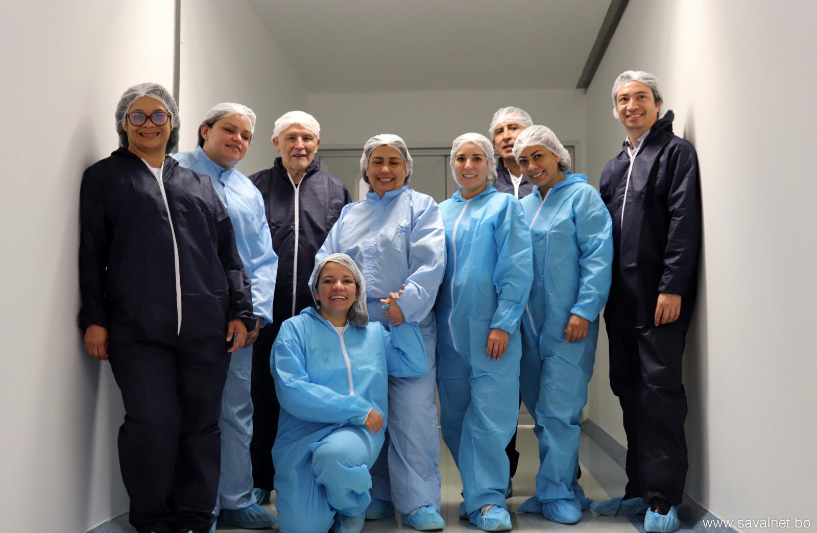 Visita a Laboratorios SAVAL en Chile