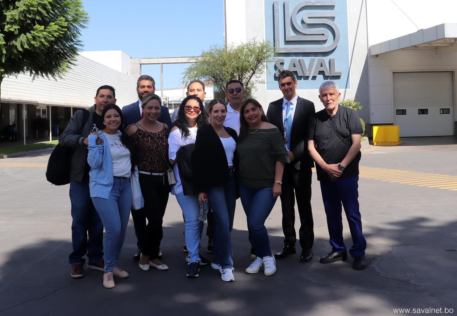 Visita a Laboratorios SAVAL en Chile