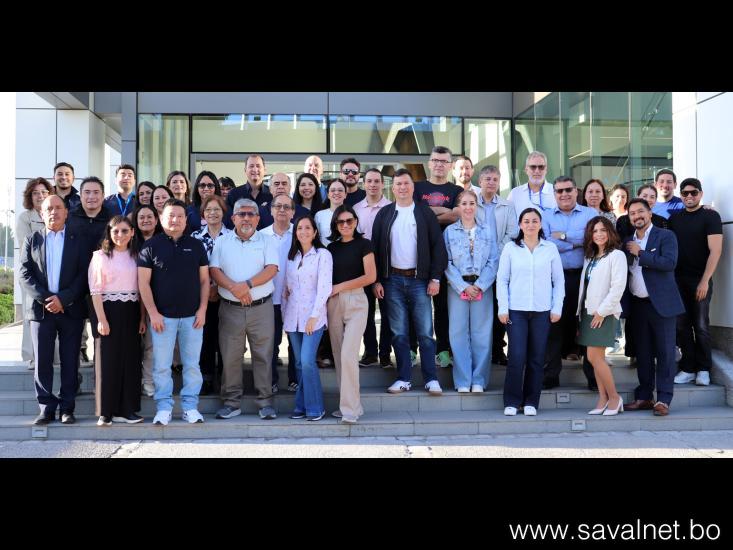 Oftalmólogos latinoamericanos descubren la planta SAVAL